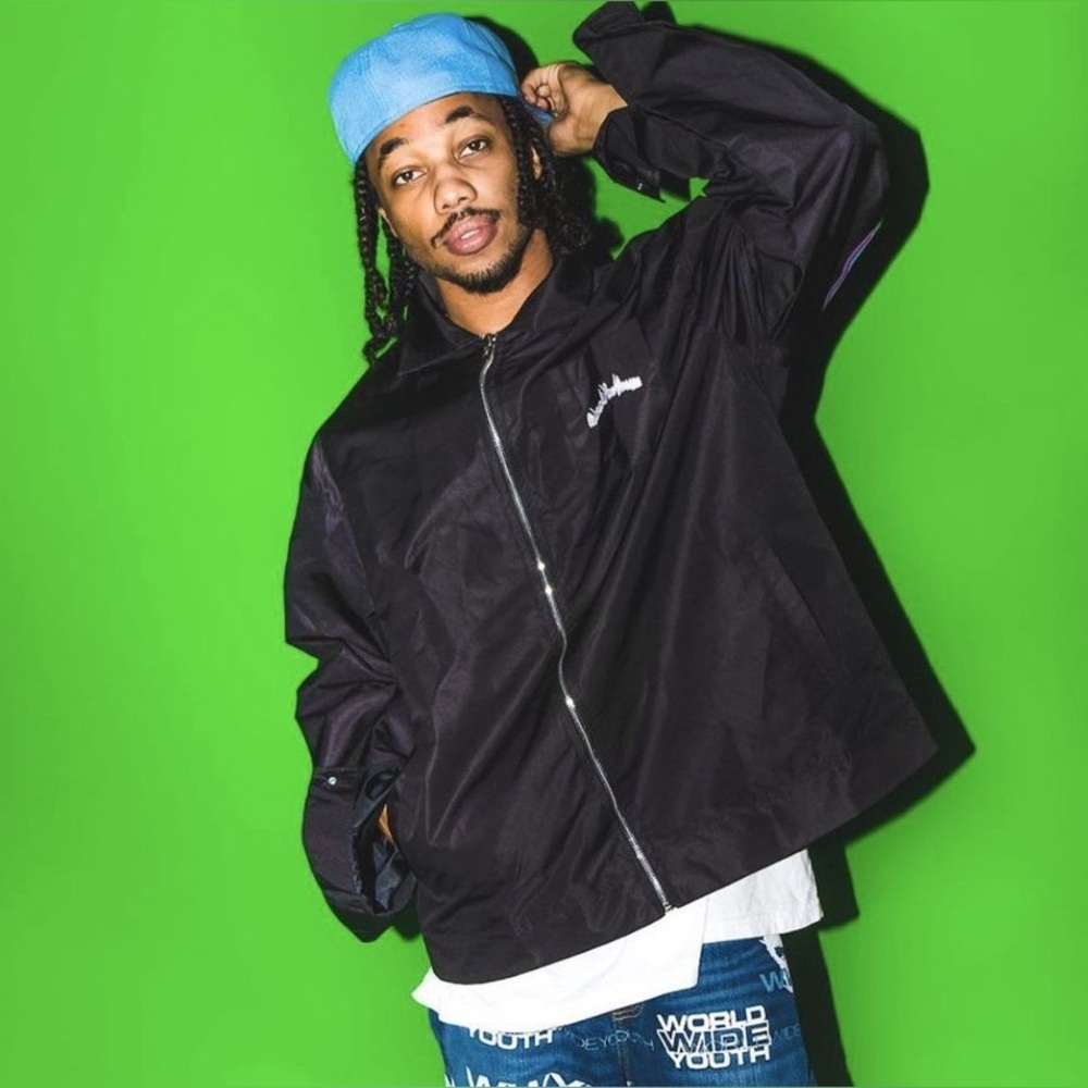 WorldWide Youth Mickey Nylon Jacket Sz L Men’s
(May A-2)